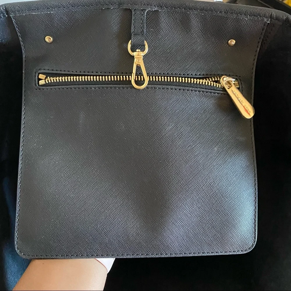 Women’s Michael Kors classic black leather tote handbag